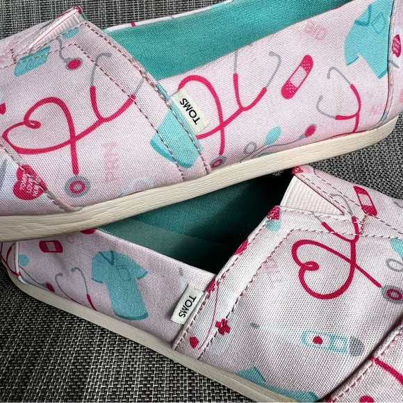 Toms Alpargata Nurse Appreciation Shoes Size W10 - Picture 6 of 9